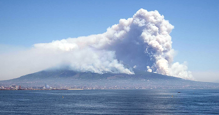 Luglio, in Campania incendi e danni al territorio, aumenta il rischio idrogeologico